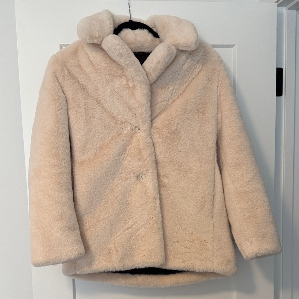 Chic BR Faux Fur Coat in Cream
